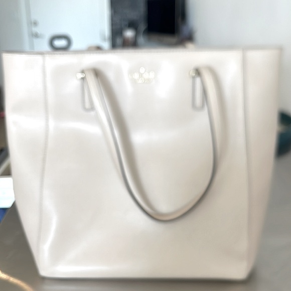 Kate Spade, Cream Leather, 13x15x6, purse. - Picture 2 of 8
